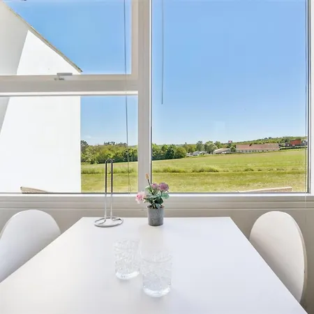 Leilighet Kirsti - 300m From The Sea By Interhome *